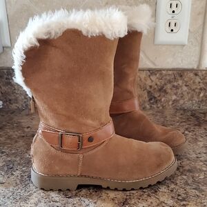 Girl's Uggs